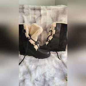 New Sorel Black Winter Boots.